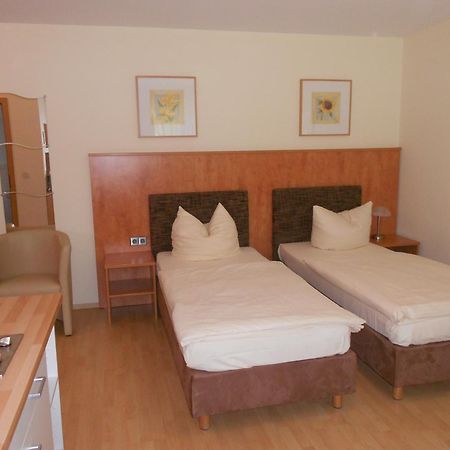 Apartment-Pension Schwalbennest Херцогенаурах Номер фото