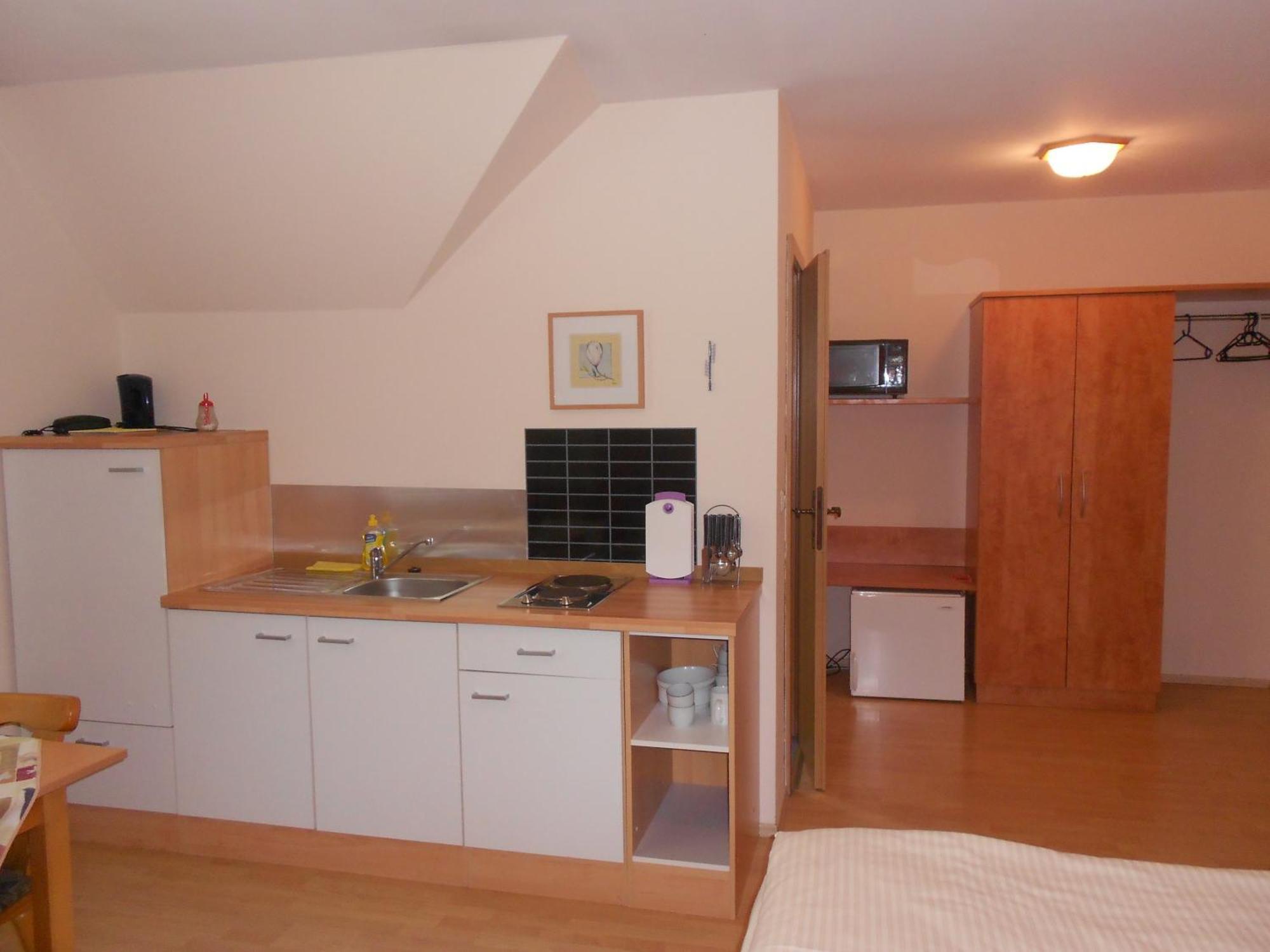 Apartment-Pension Schwalbennest Херцогенаурах Номер фото