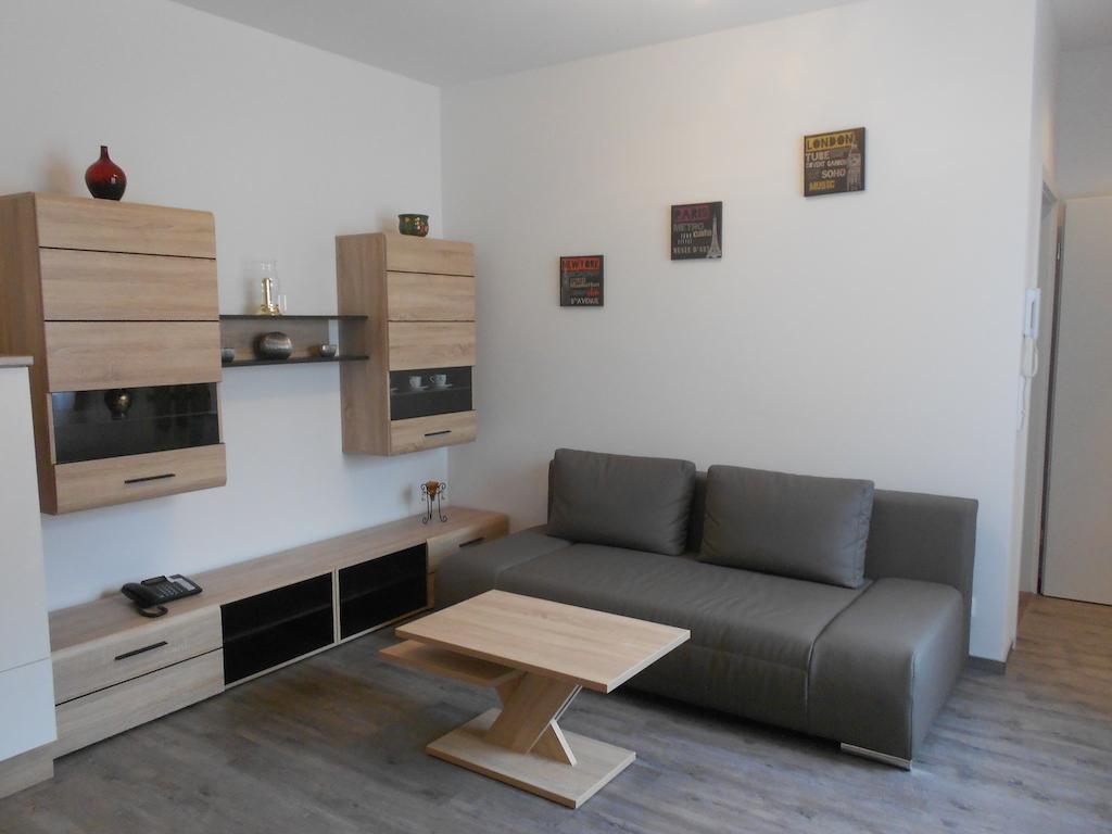 Apartment-Pension Schwalbennest Херцогенаурах Номер фото