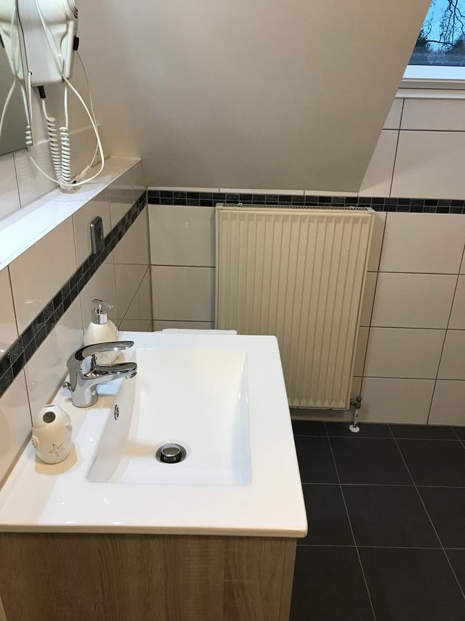 Apartment-Pension Schwalbennest Херцогенаурах Номер фото