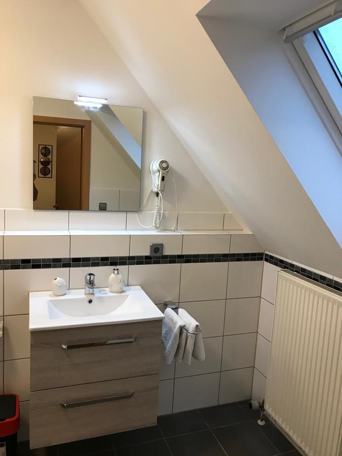 Apartment-Pension Schwalbennest Херцогенаурах Номер фото